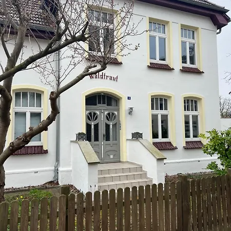 Jugendstil-villa Am Stadtwald * Kuehlungsborn