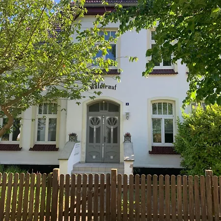 Jugendstil-villa Am Stadtwald * Kuehlungsborn